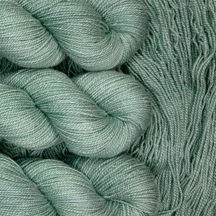 Laine Amulette Berge laine fingering tricot mérinos lin soie teinte à la main